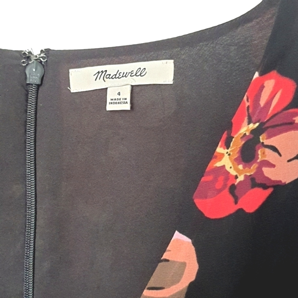Madewell Mini Red Black Floral Dress Short Sleeves V-neck Size 4 Flowy - Picture 12 of 12